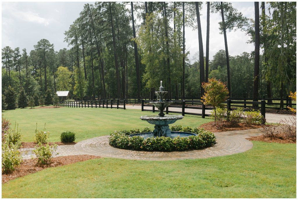 Pine Knoll Farms wedding venue and water fountain