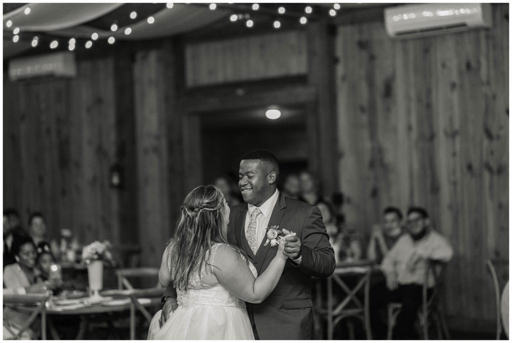 BW bride and groom first dance