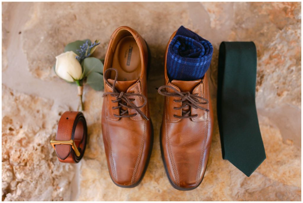 Groom's shoes and tie