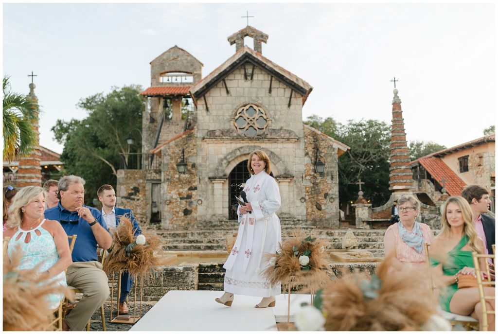 wedding officiant 