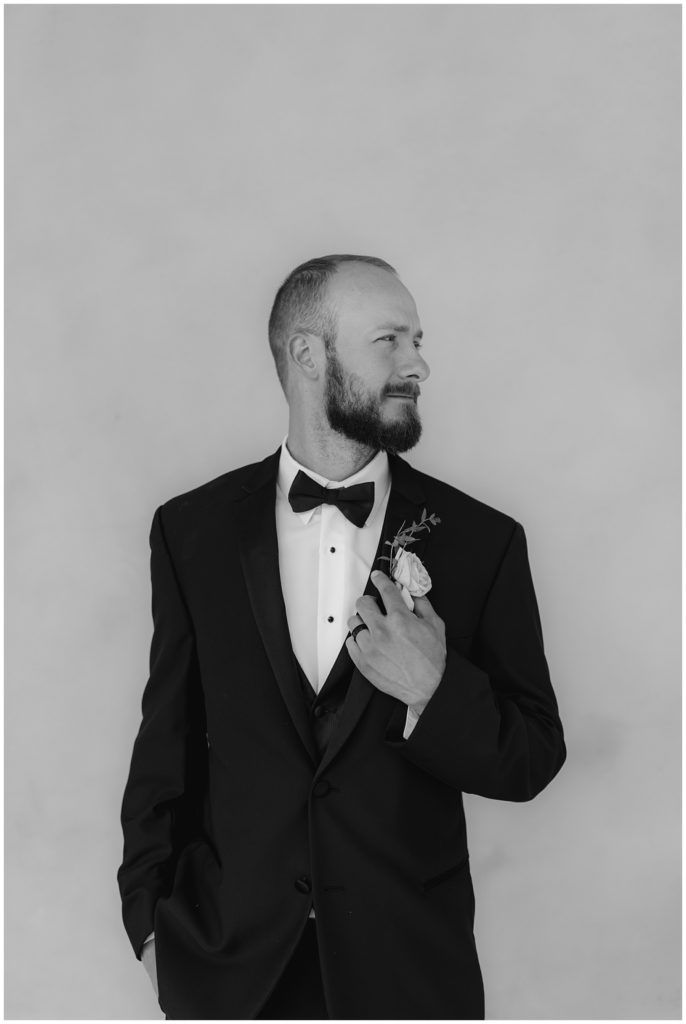 groom portrait