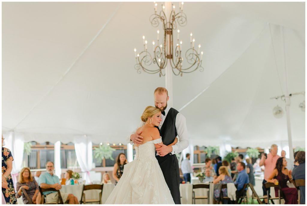 bride and groom first dance