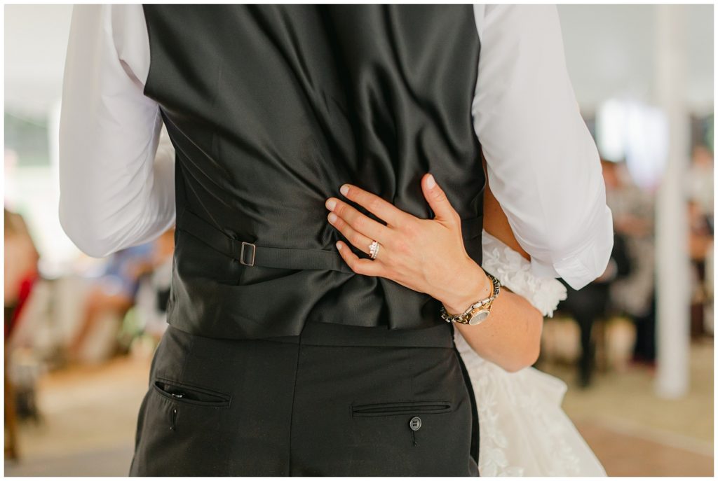 bride and groom first dance